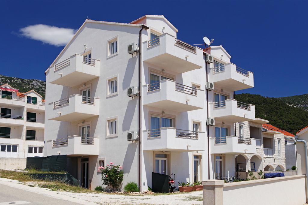 Vespera Apartments Bol Exteriör bild